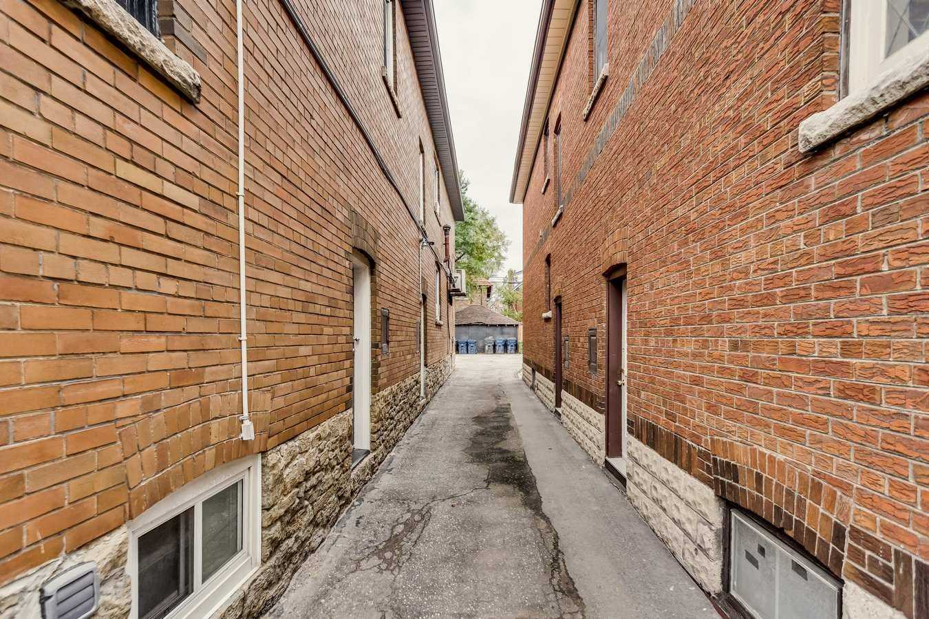 15 Braemar Ave, #Main