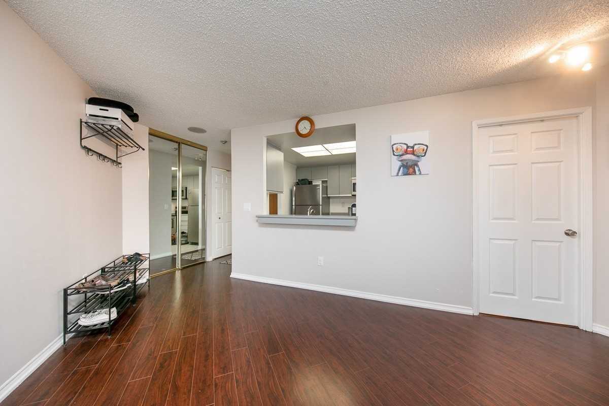 7 Concorde Pl, #1410