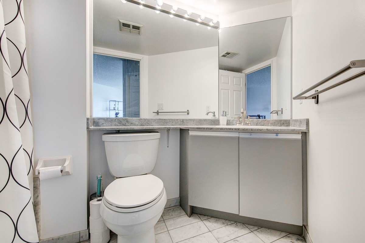 7 Concorde Pl, #1410