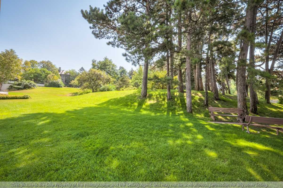 75 Graydon Hall Dr, #1703