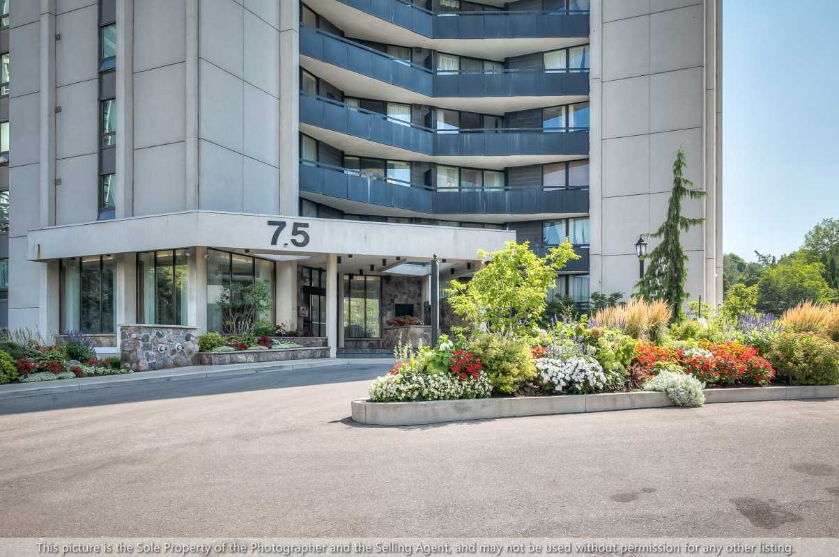 75 Graydon Hall Dr, #1703