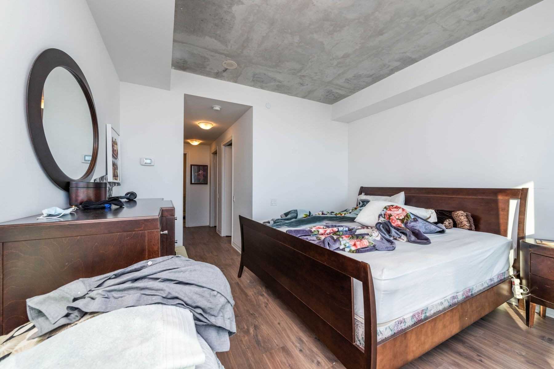 88 Blue Jays Way, #4105