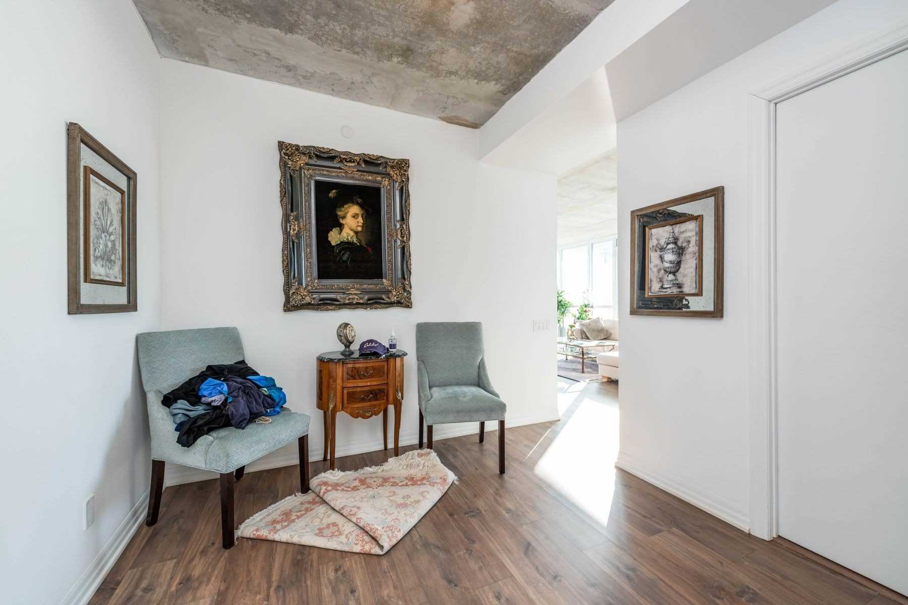 88 Blue Jays Way, #4105