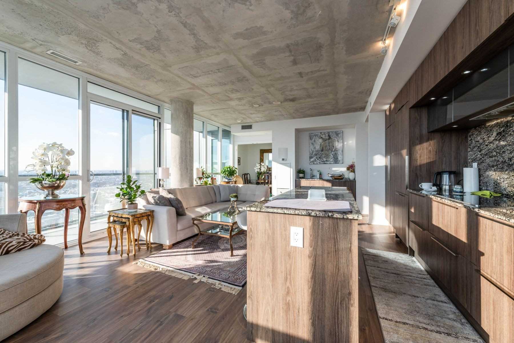 88 Blue Jays Way, #4105