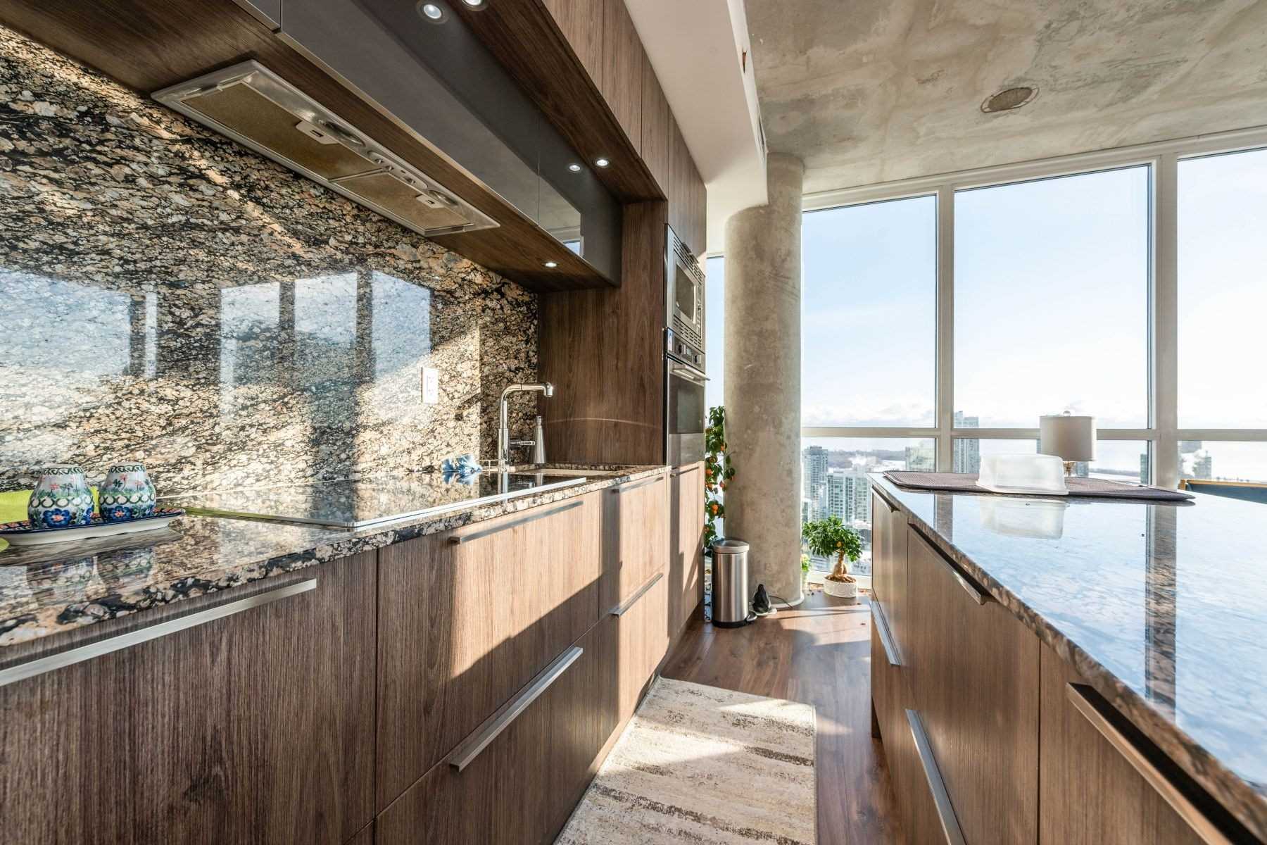 88 Blue Jays Way, #4105