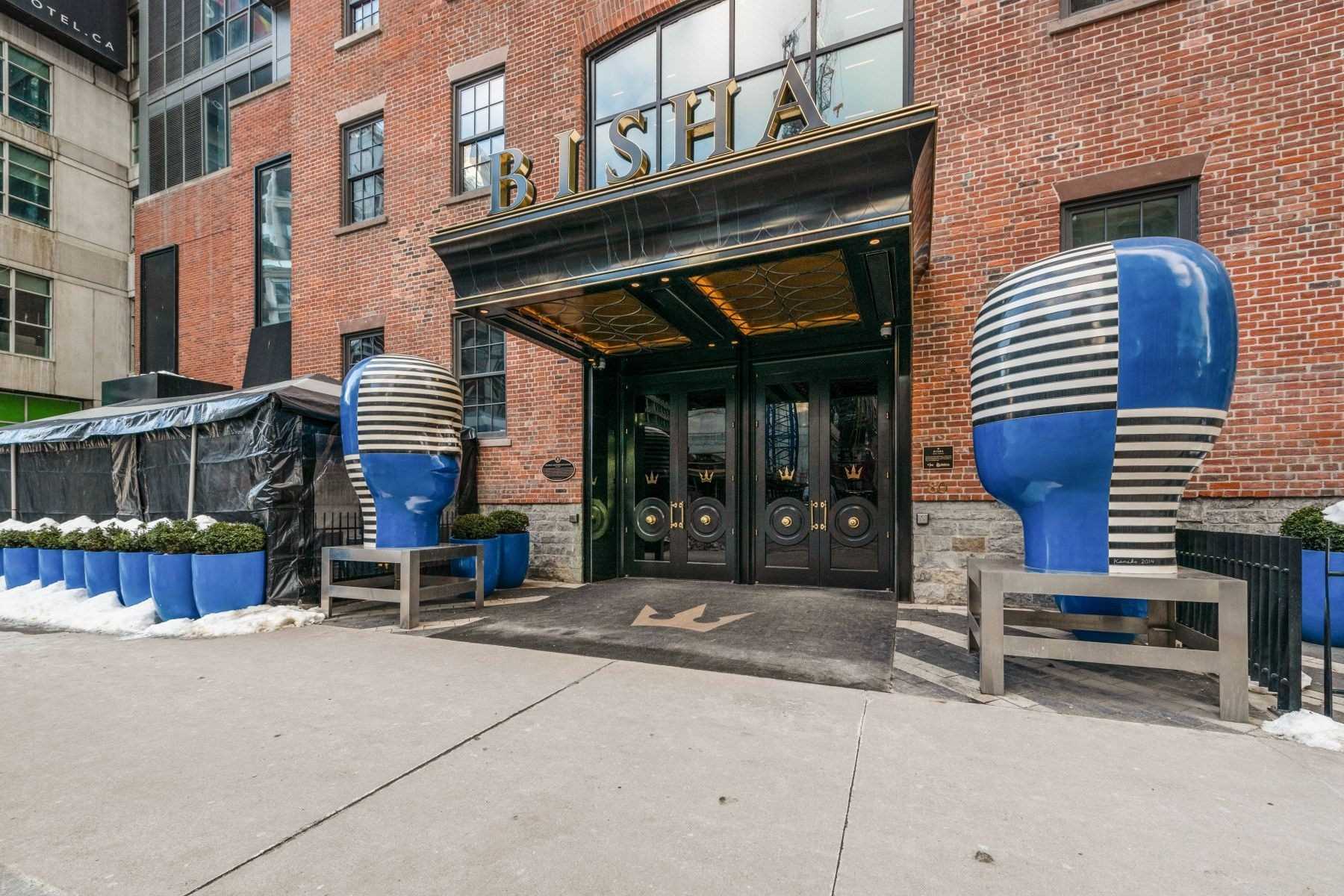 88 Blue Jays Way, #4105