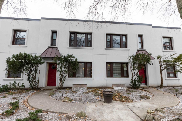 103-105 Chatsworth Dr, Toronto