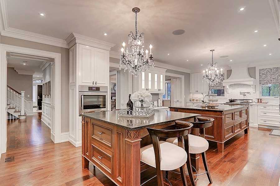 15 Castle Frank Cres