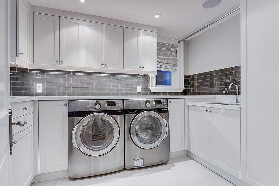 15 Castle Frank Cres