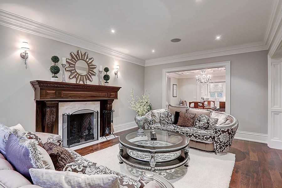 15 Castle Frank Cres