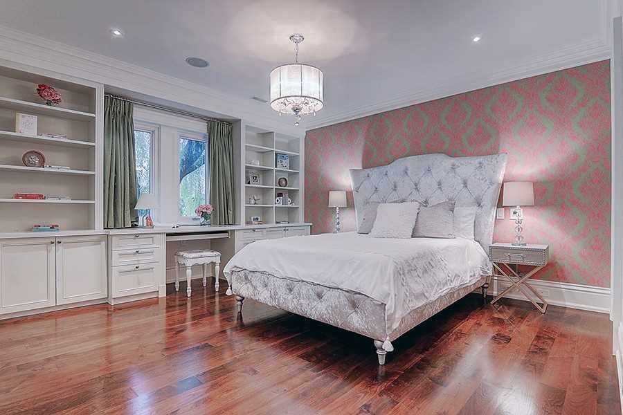 15 Castle Frank Cres