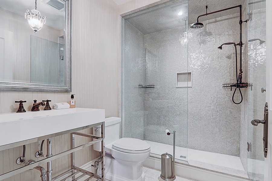 15 Castle Frank Cres