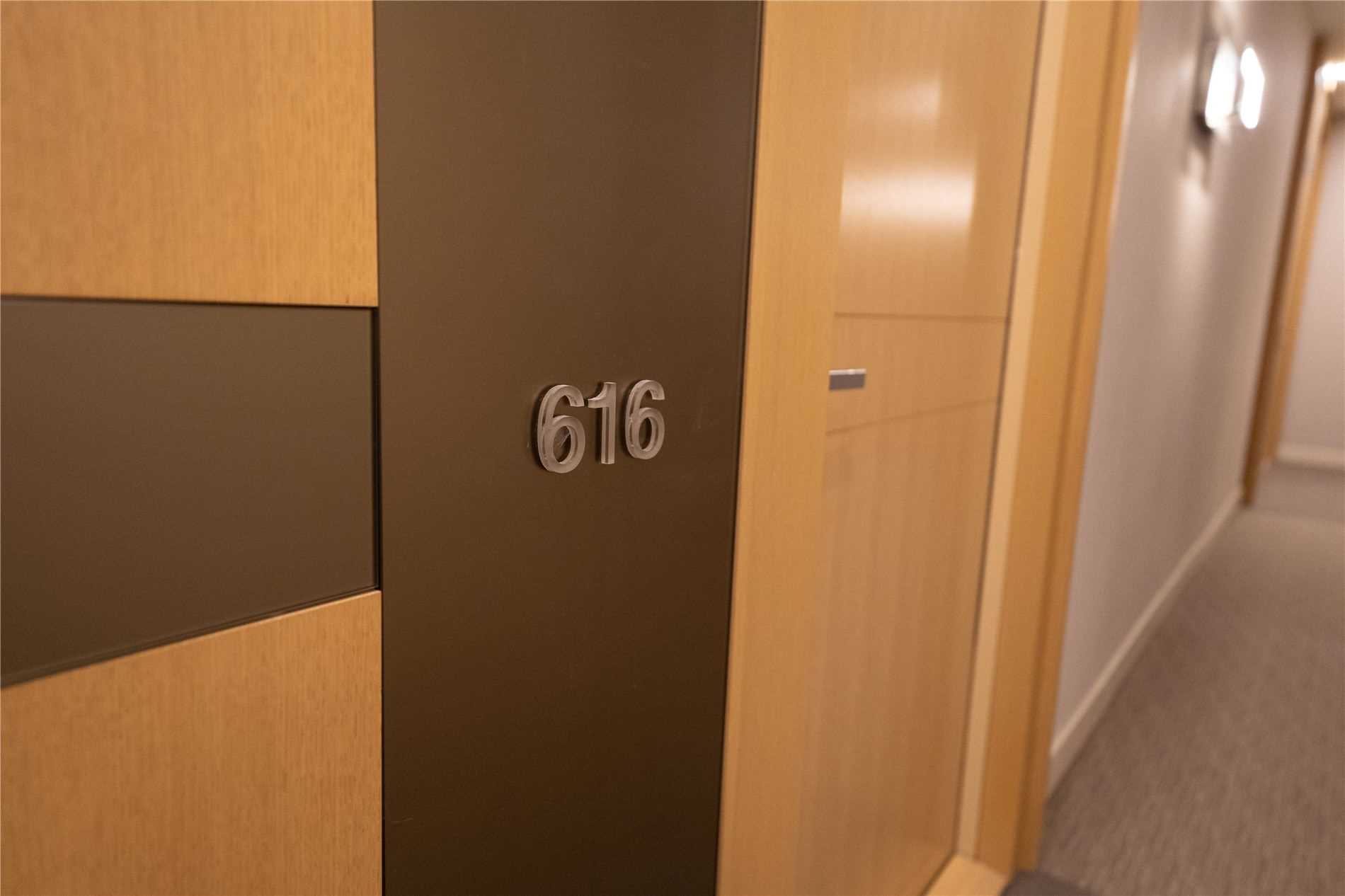 29 Queens Quay E #616