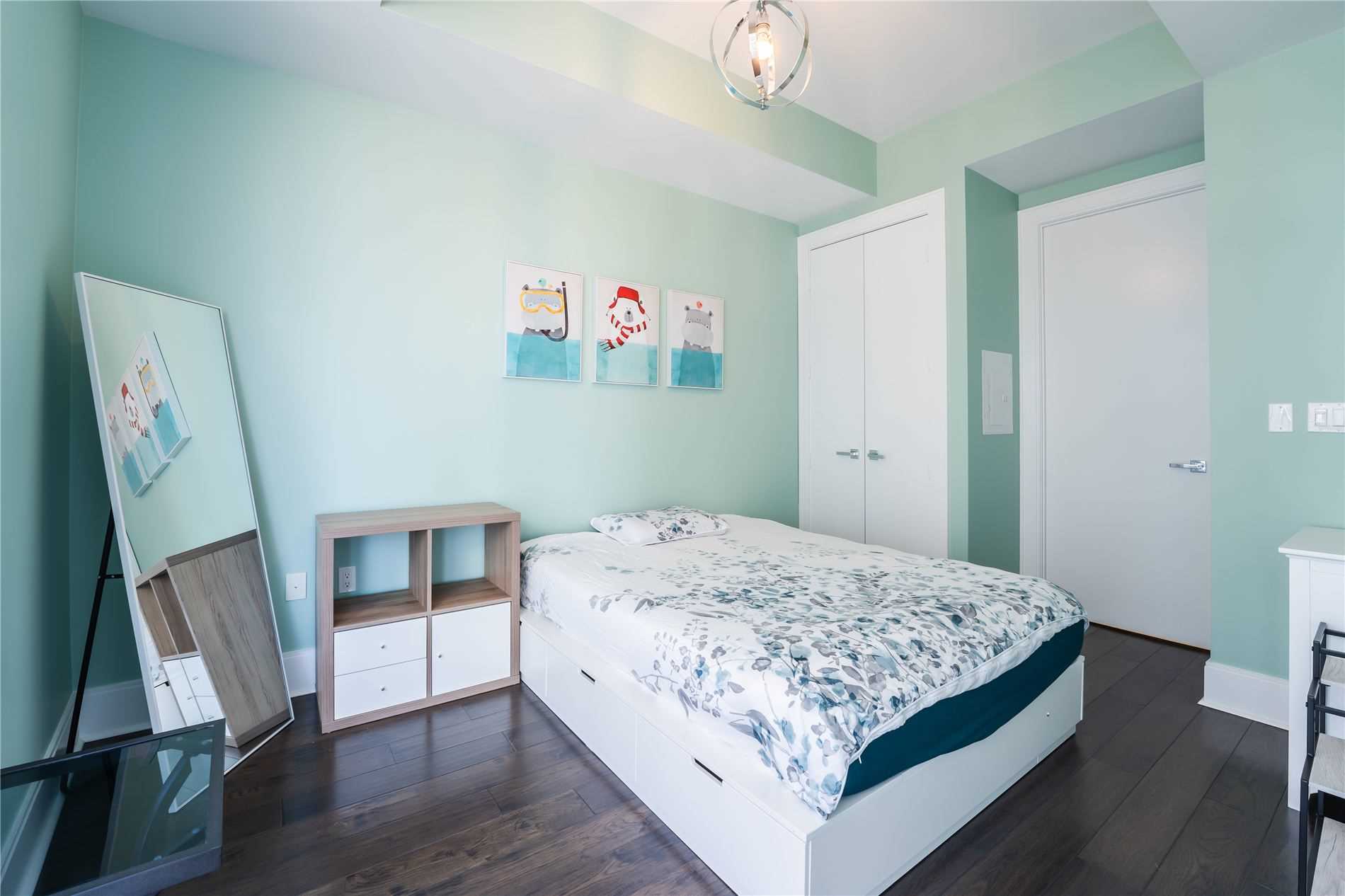 29 Queens Quay E #616