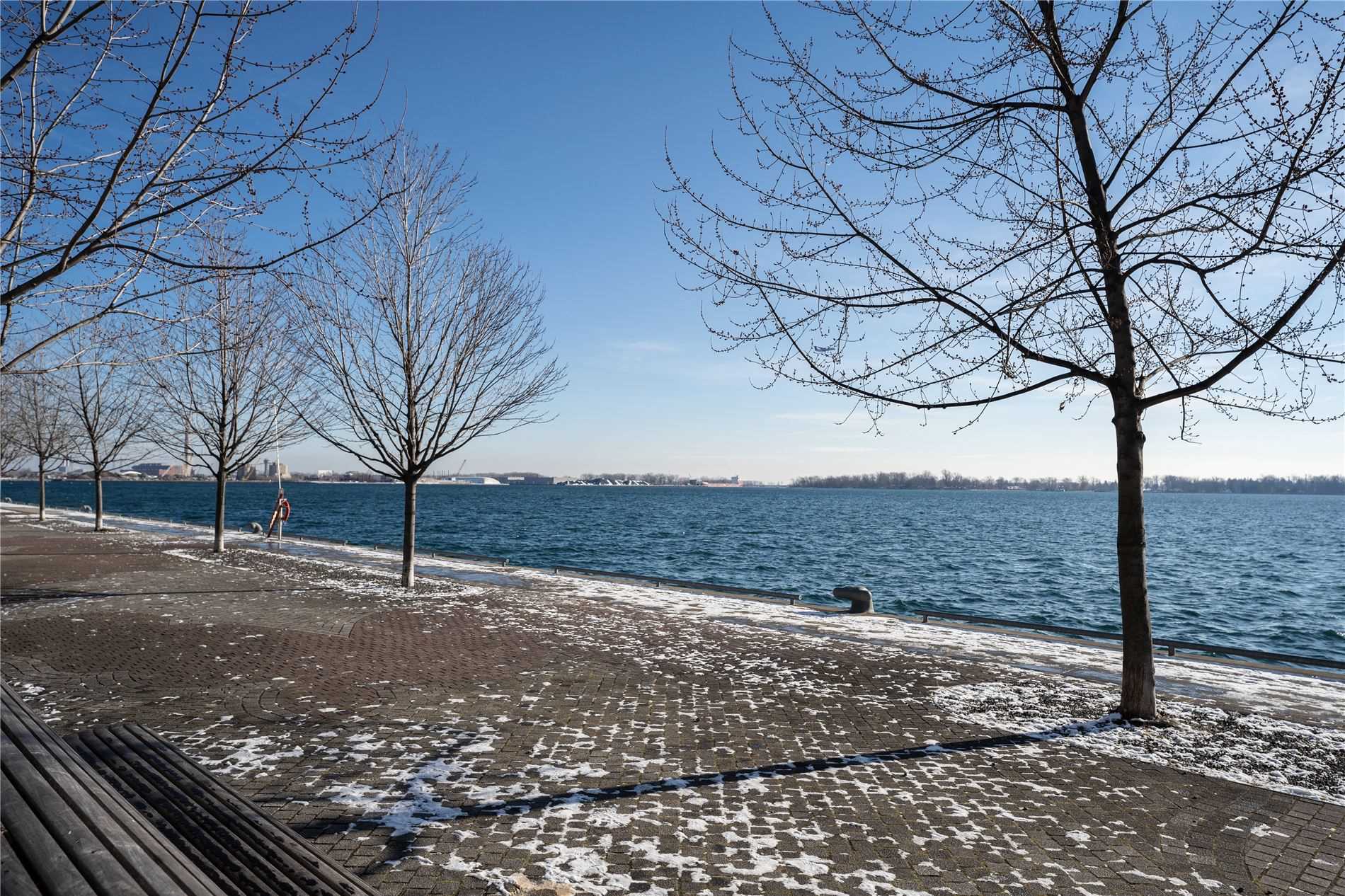 29 Queens Quay E #616