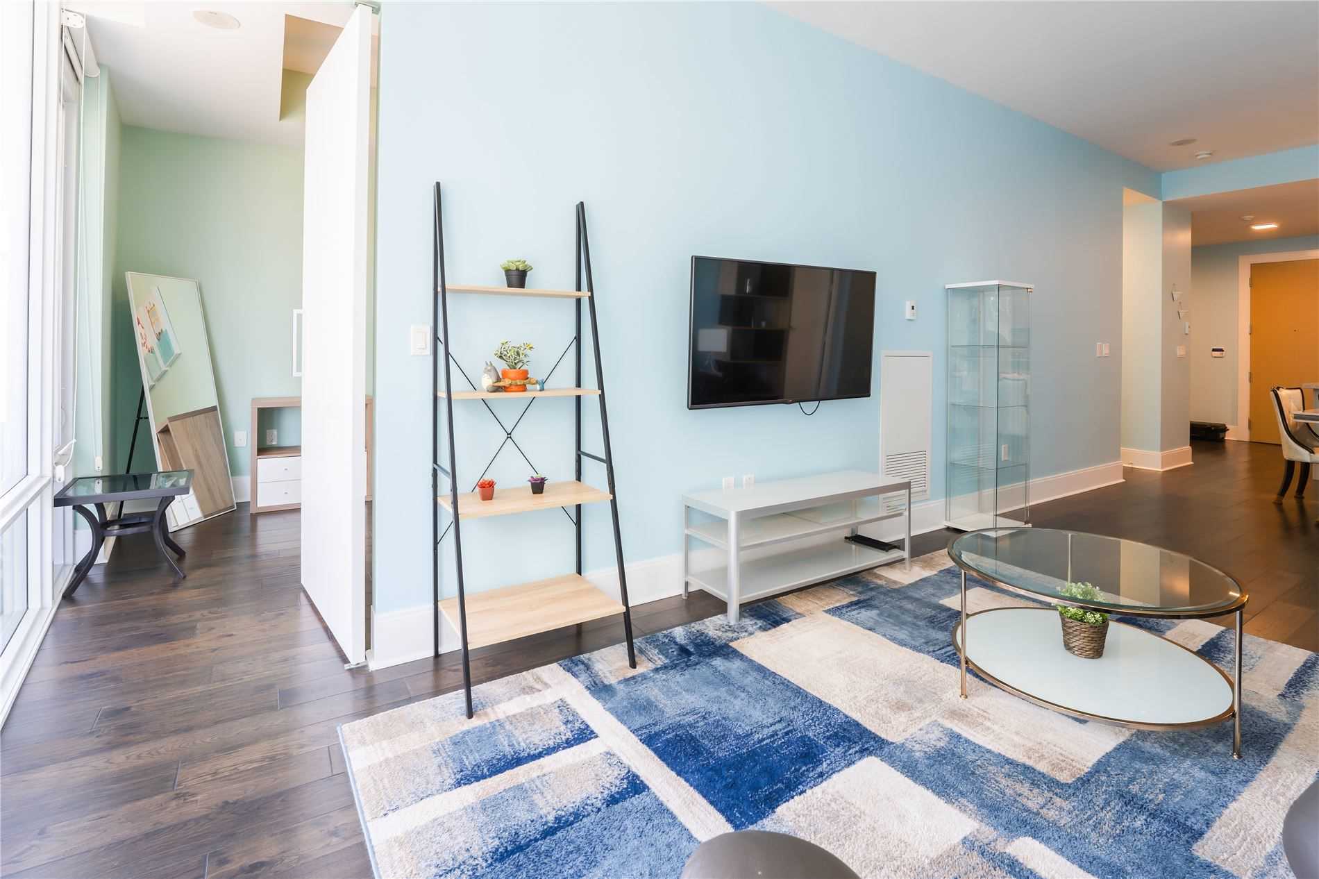 29 Queens Quay E #616
