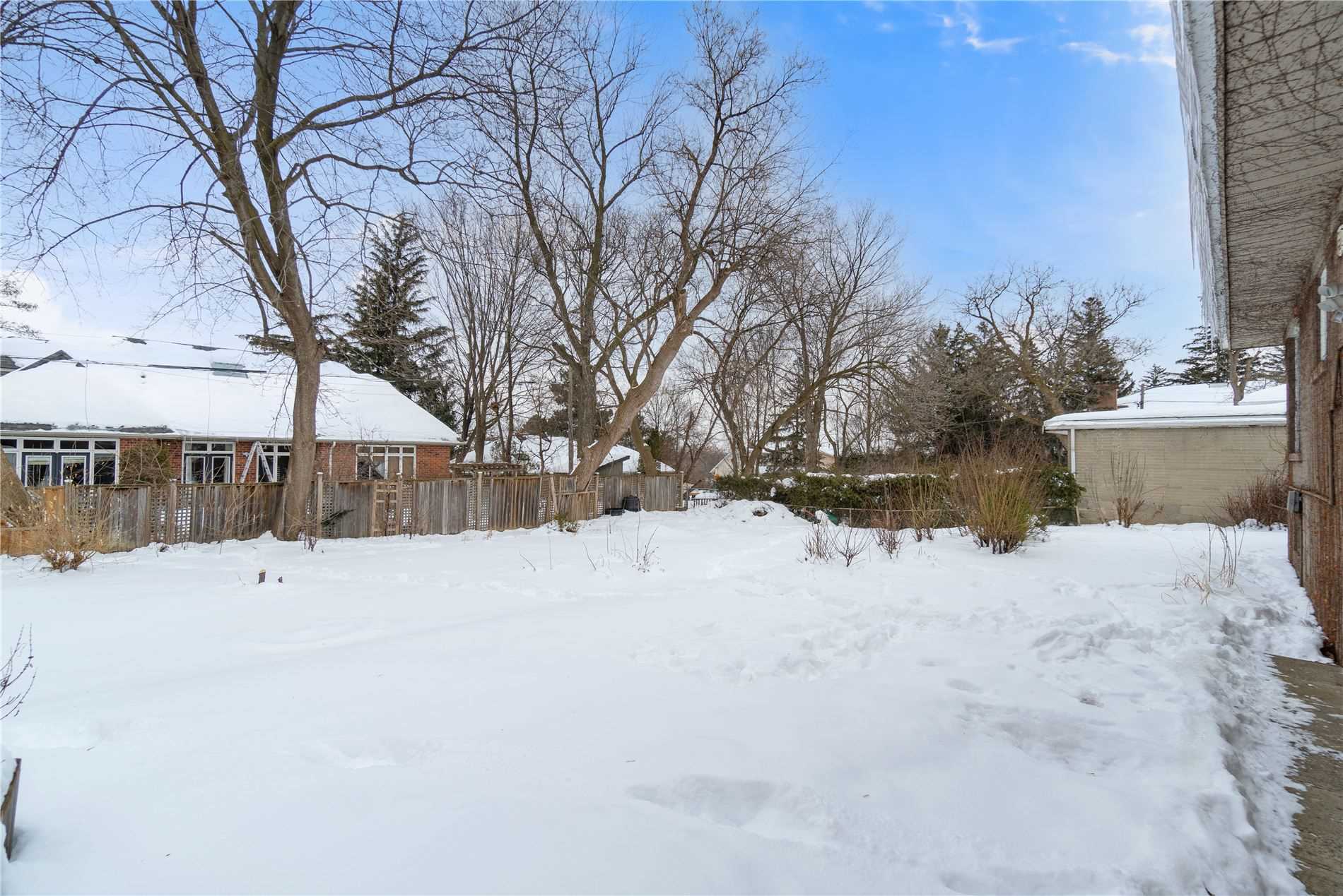 138 Nipigon Ave