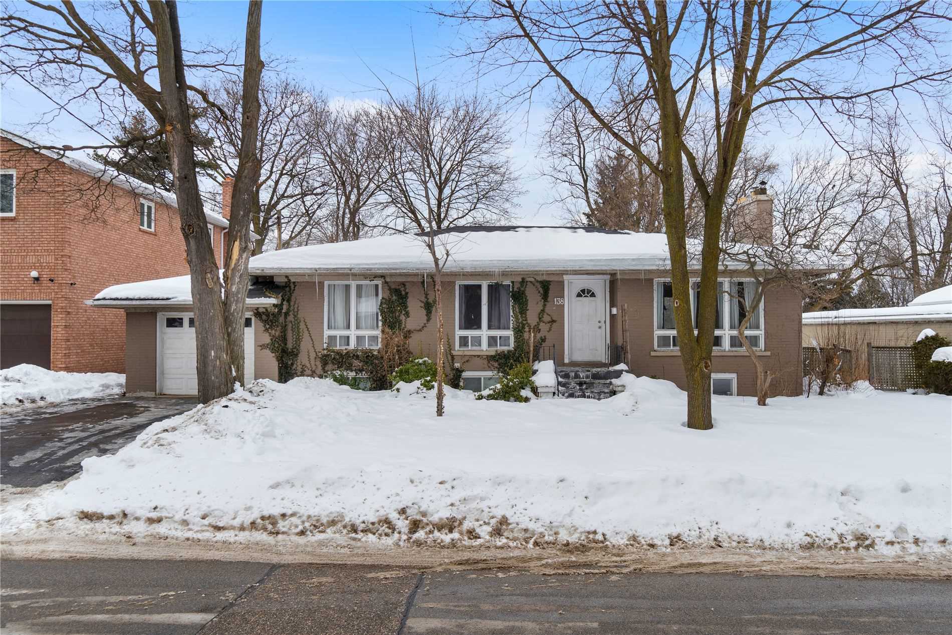 138 Nipigon Ave