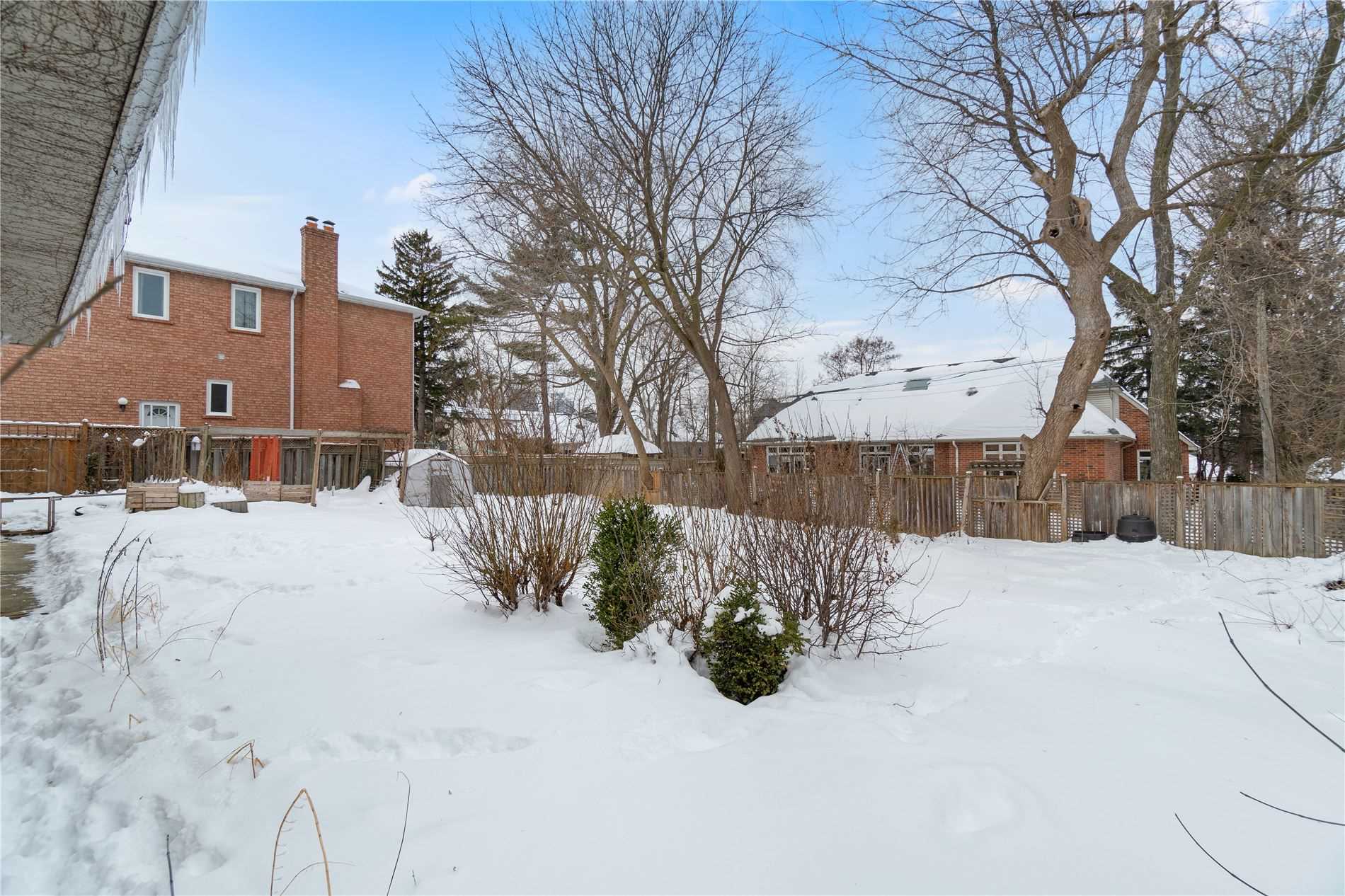 138 Nipigon Ave