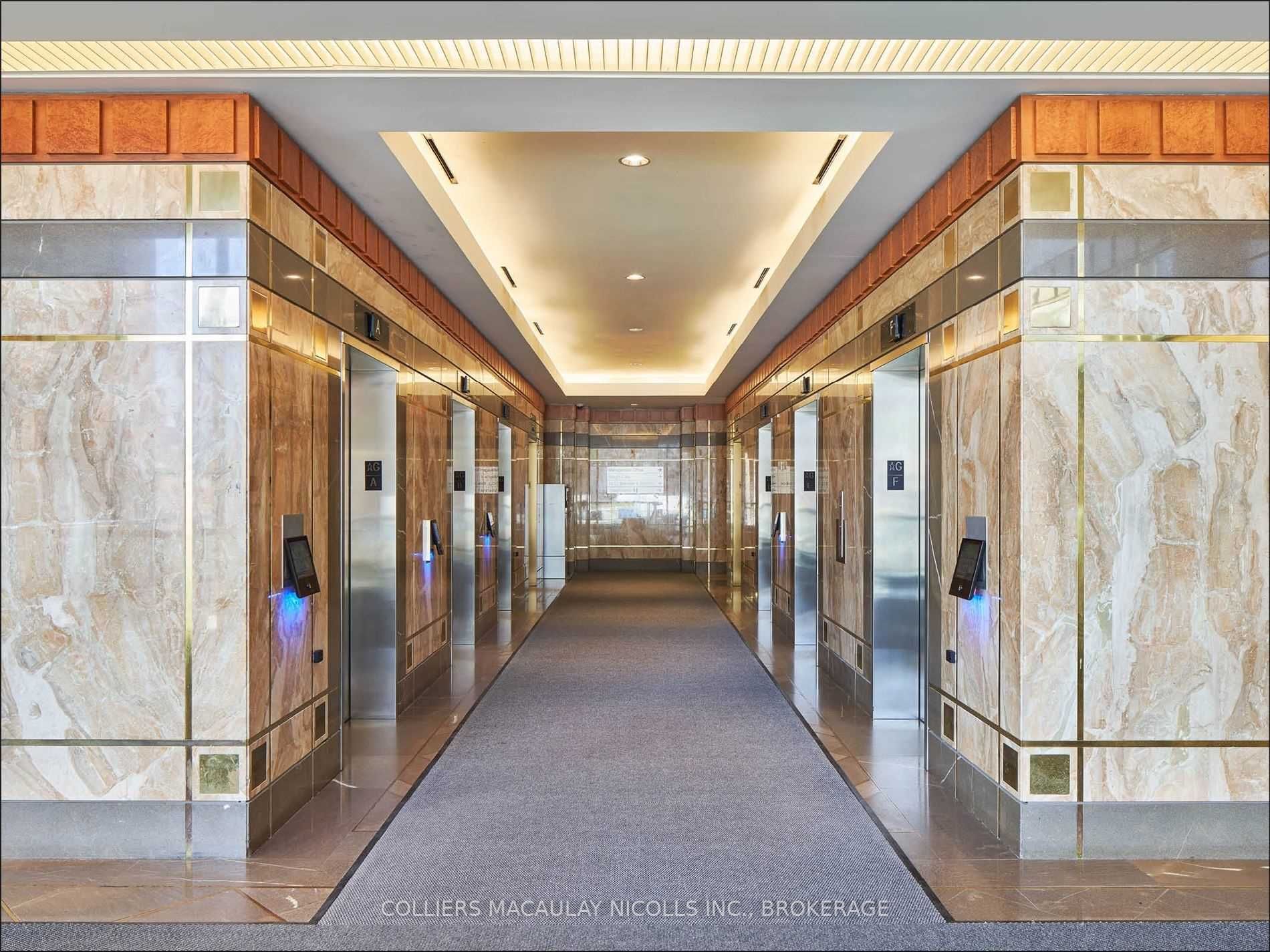 5001 Yonge St, #105