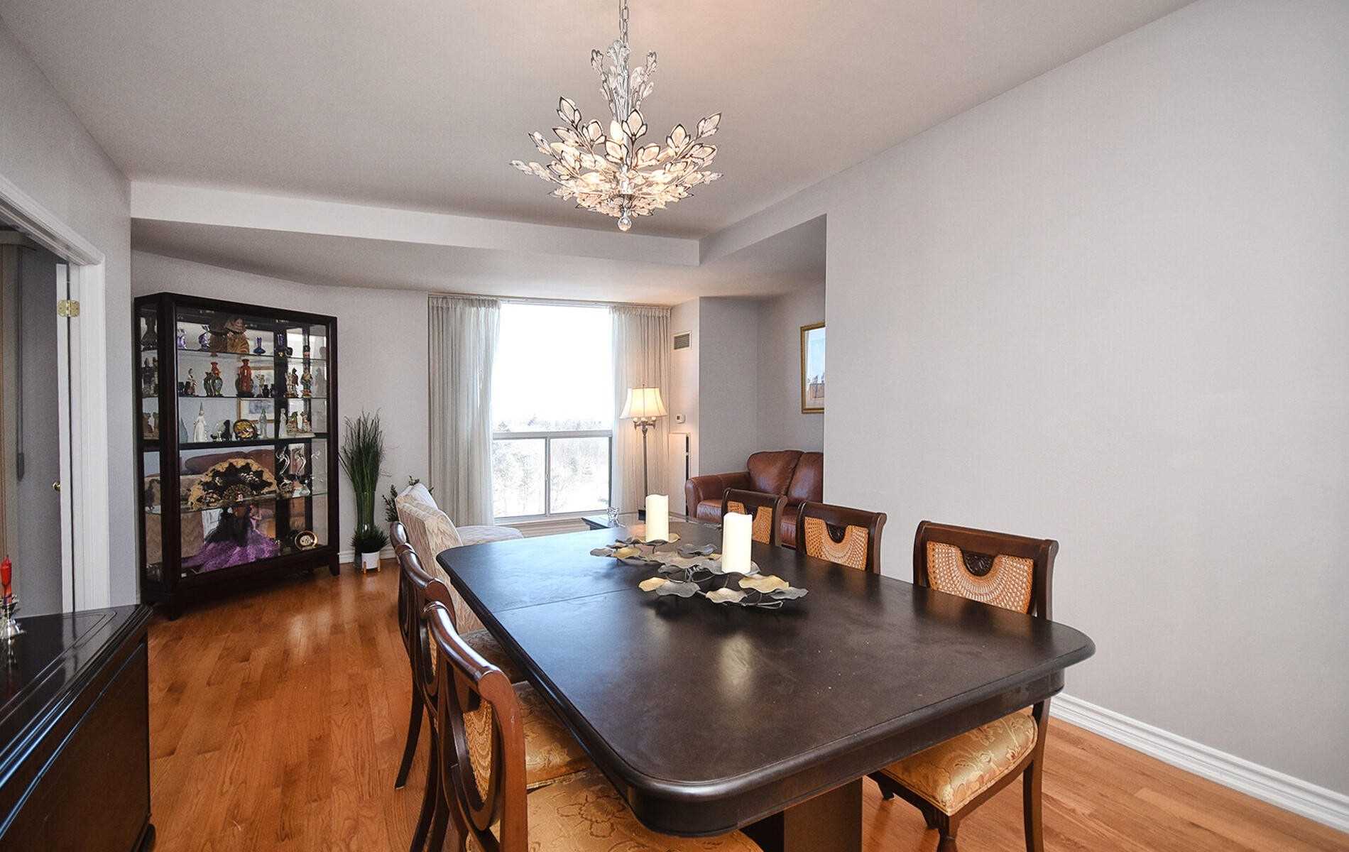 4200 Bathurst St, #705