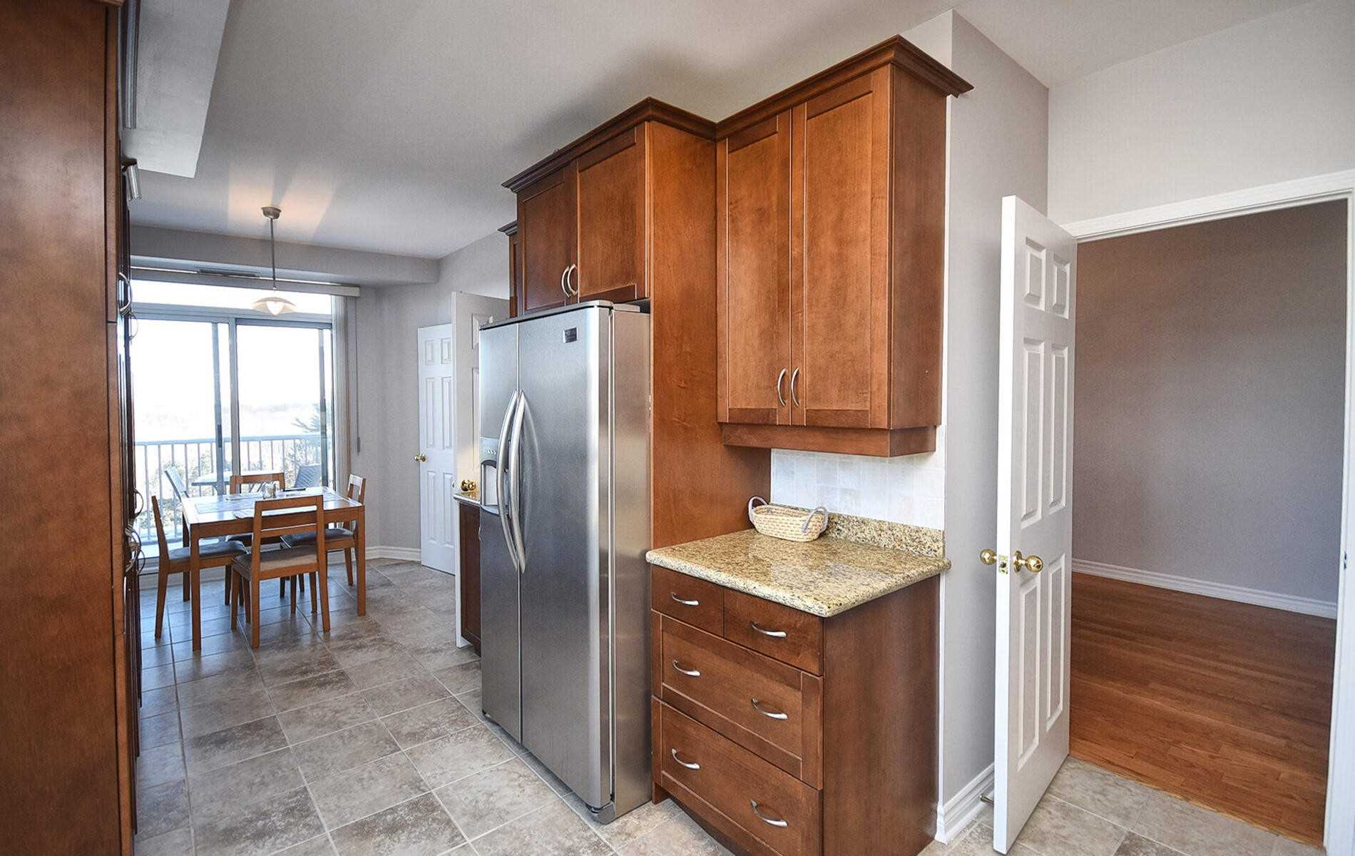 4200 Bathurst St, #705