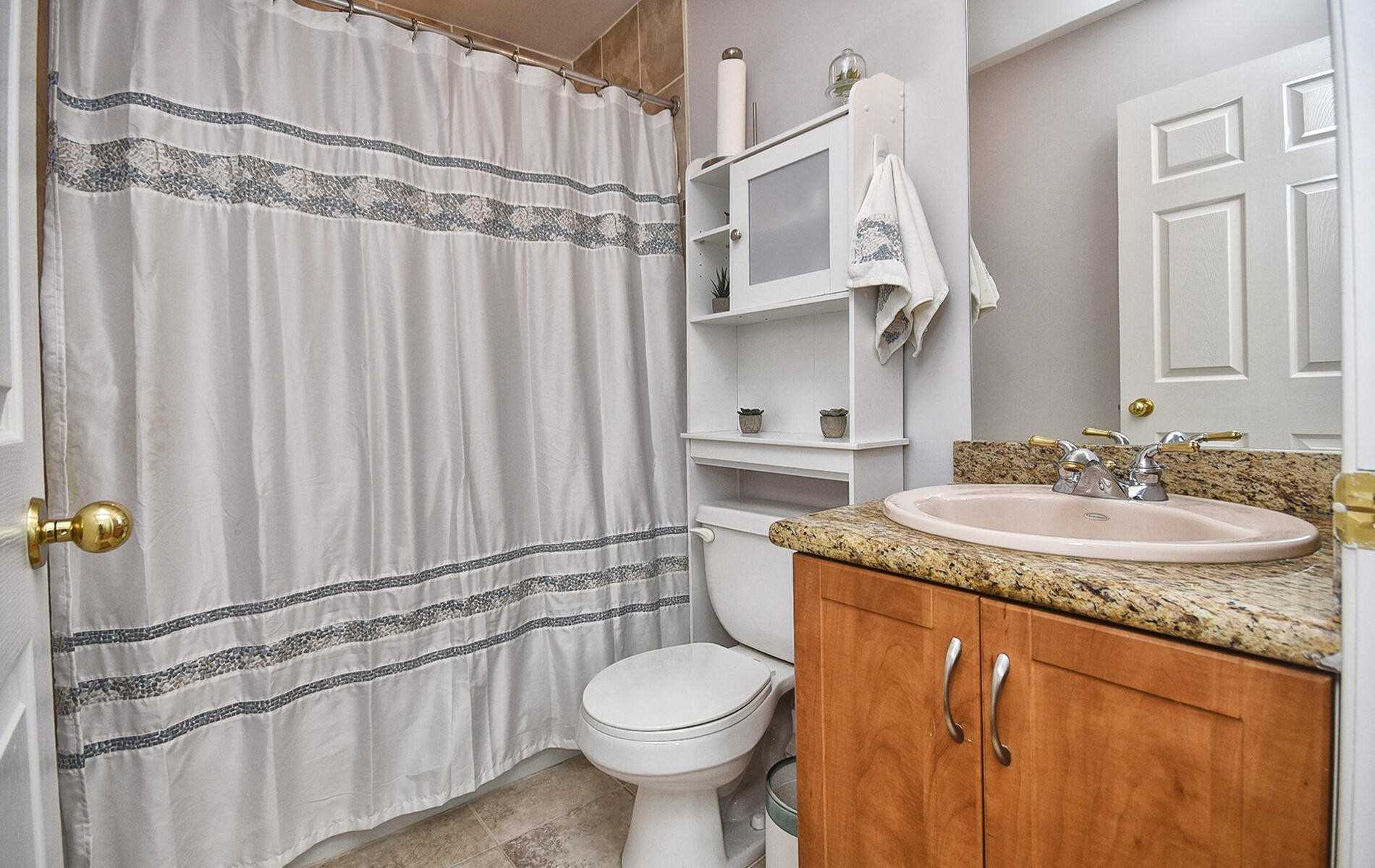 4200 Bathurst St, #705
