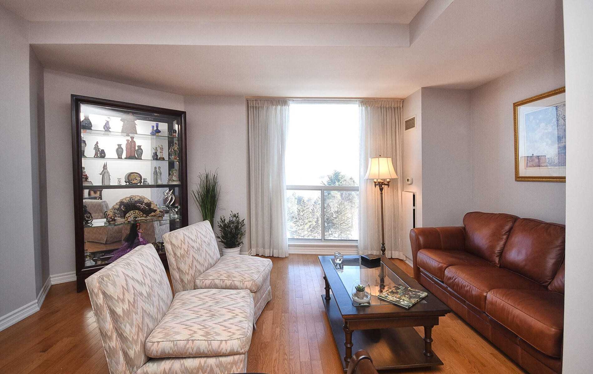 4200 Bathurst St, #705
