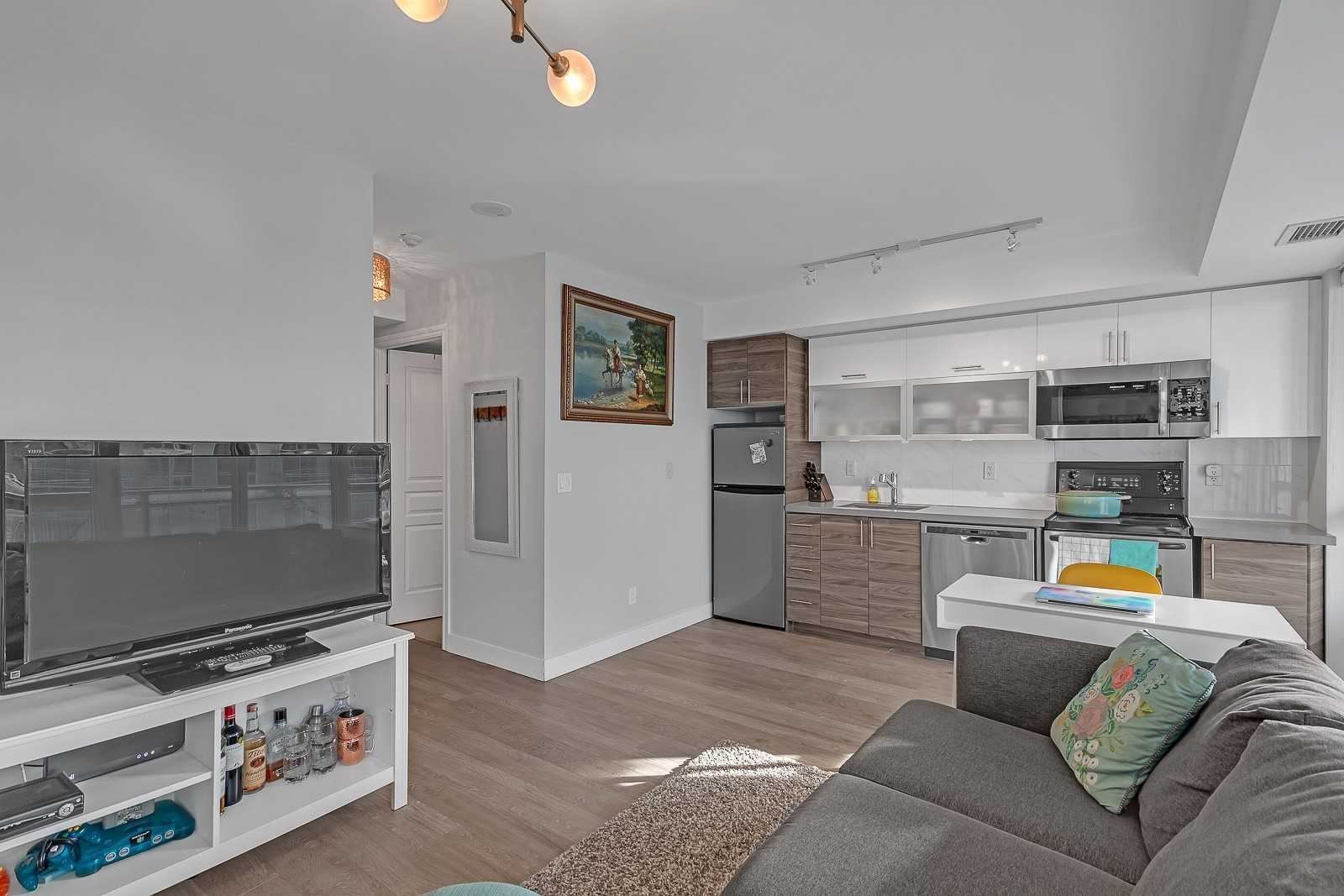 80 Western Battery Rd, #1812
