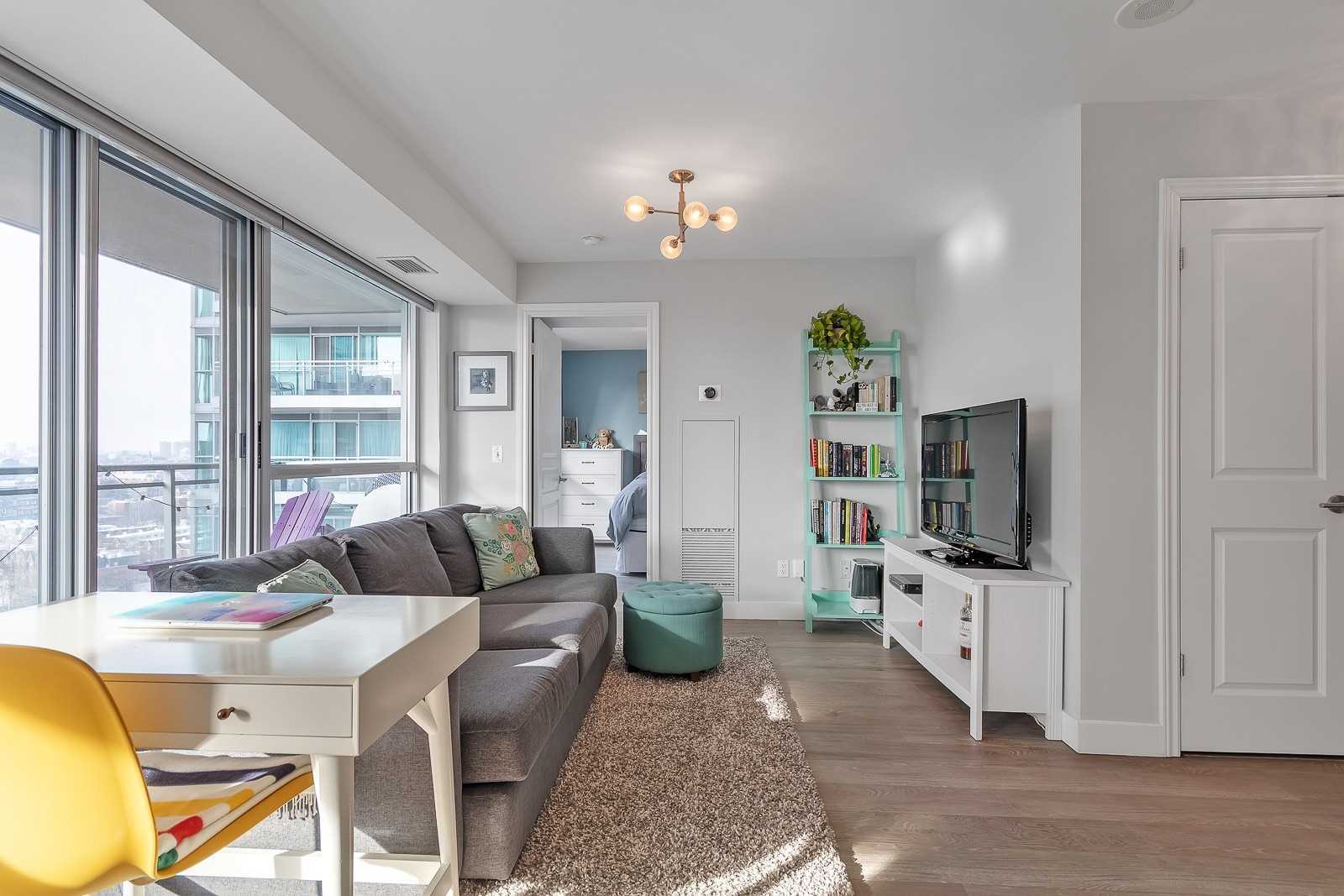 80 Western Battery Rd, #1812