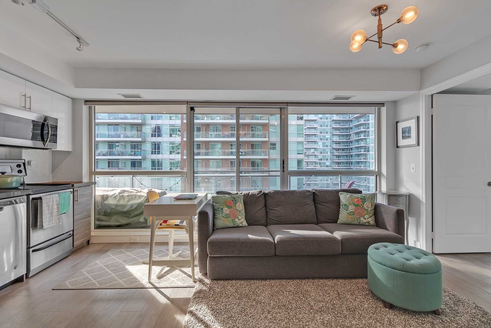 80 Western Battery Rd, #1812