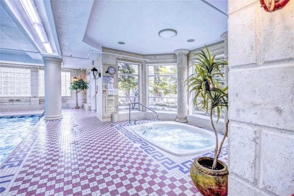 5418 Yonge St, #511