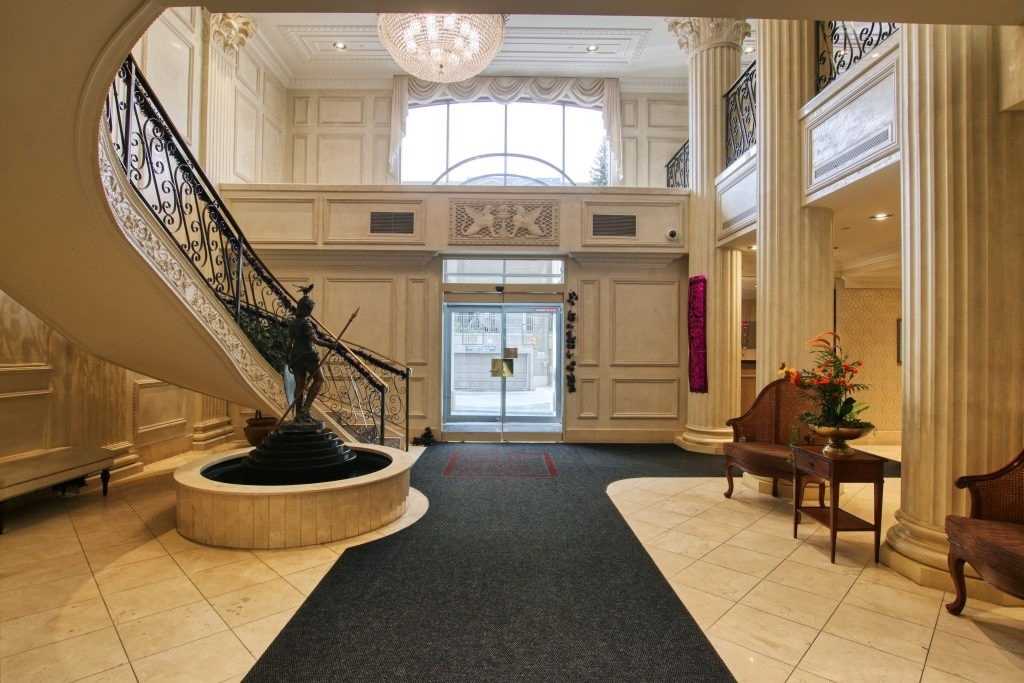 5418 Yonge St, #511