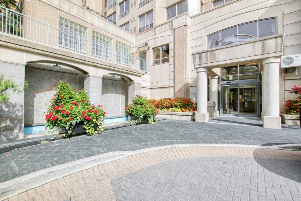 5418 Yonge St, #511