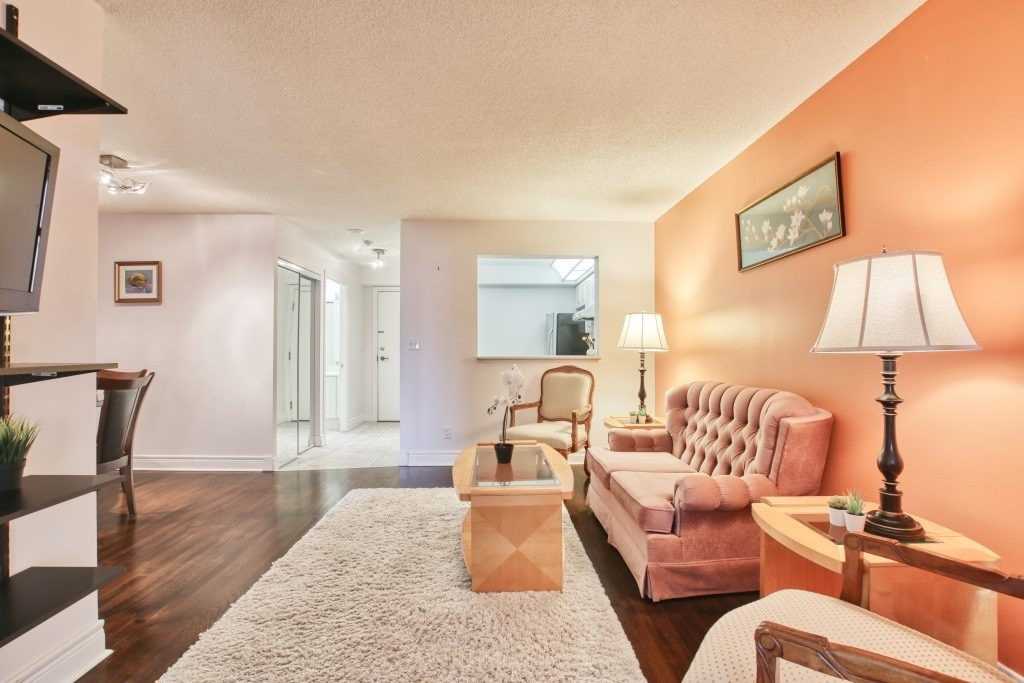 5418 Yonge St, #511
