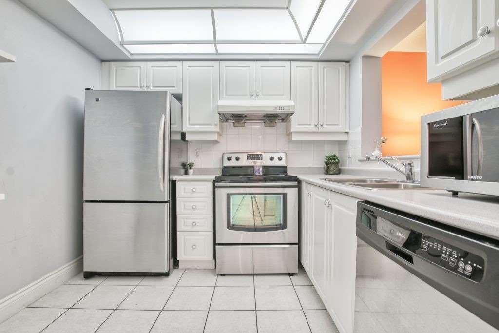 5418 Yonge St, #511