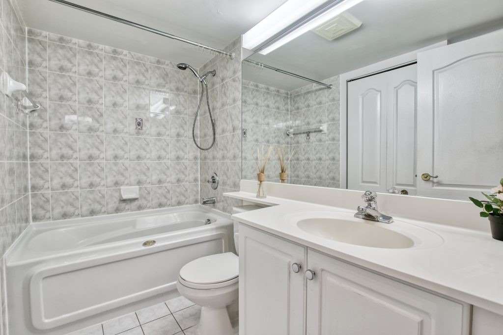 5418 Yonge St, #511