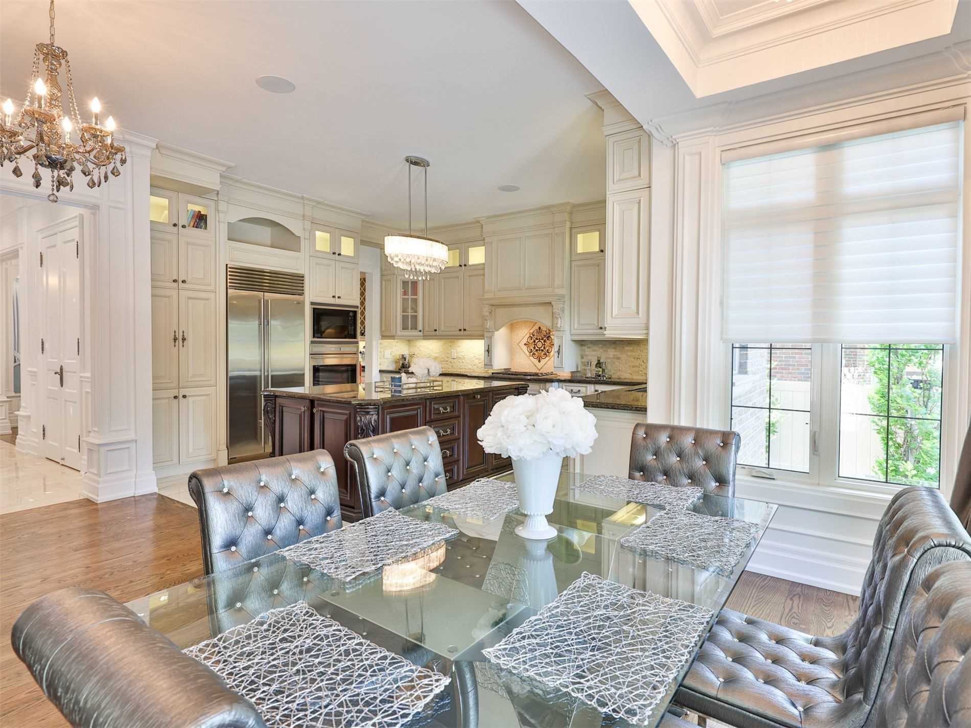 142 Upper Canada Dr