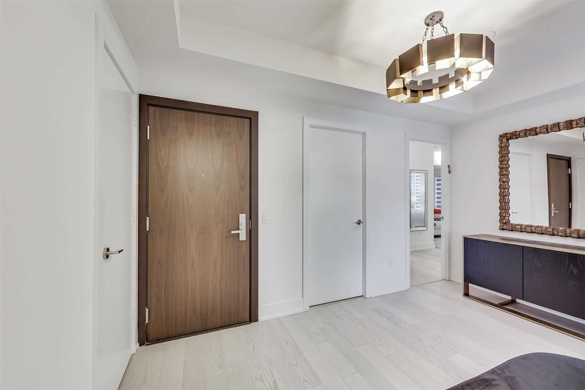 1 Yorkville Ave, #1701