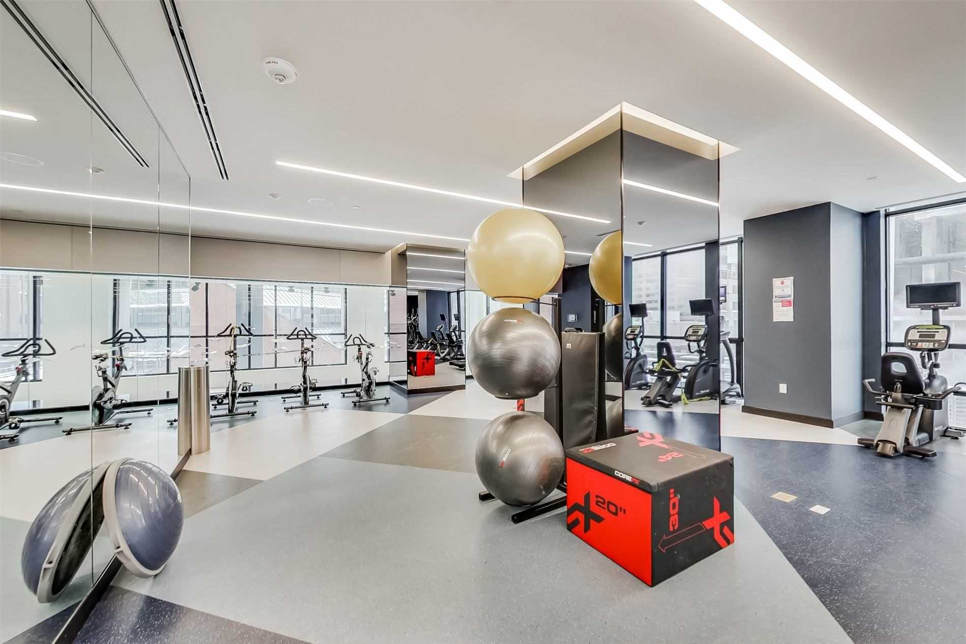 1 Yorkville Ave, #1701