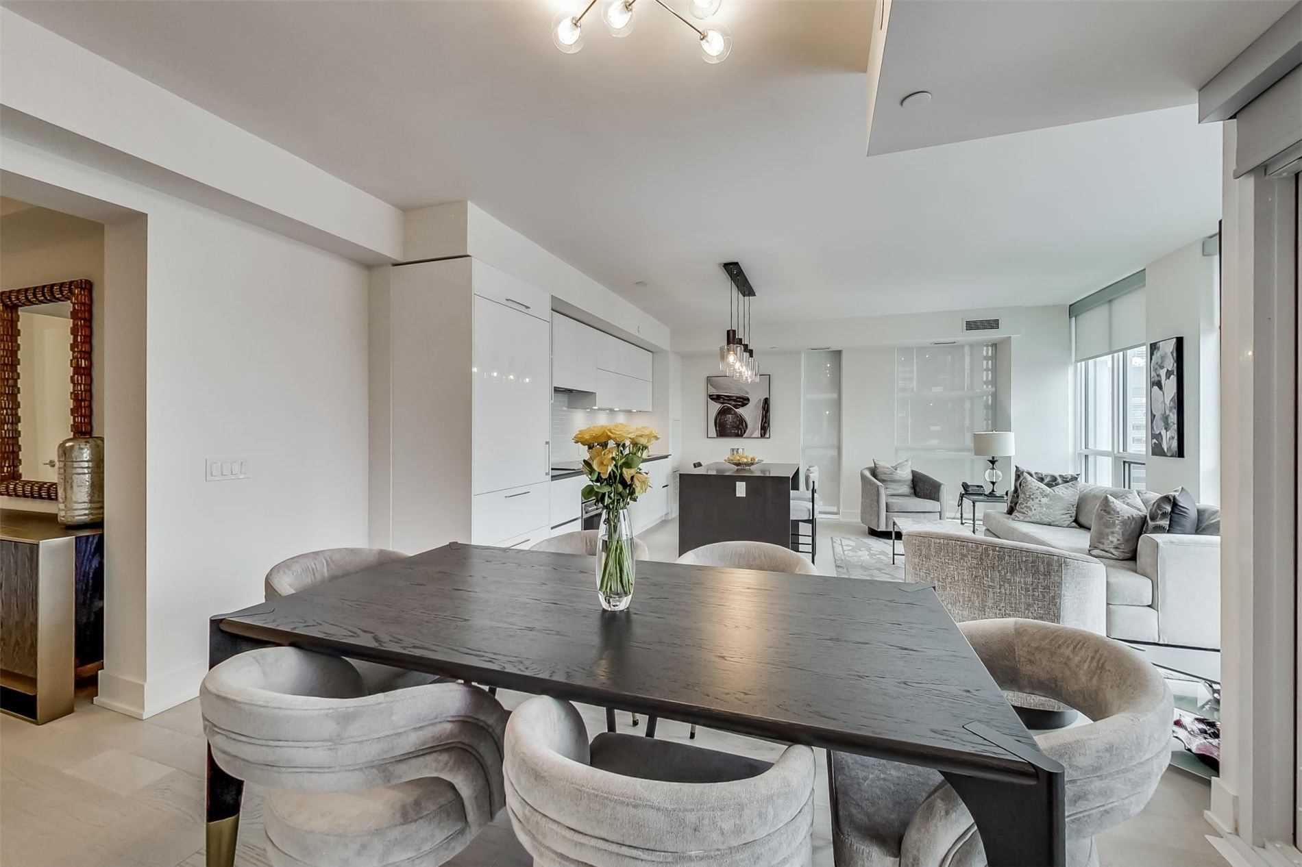 1 Yorkville Ave, #1701