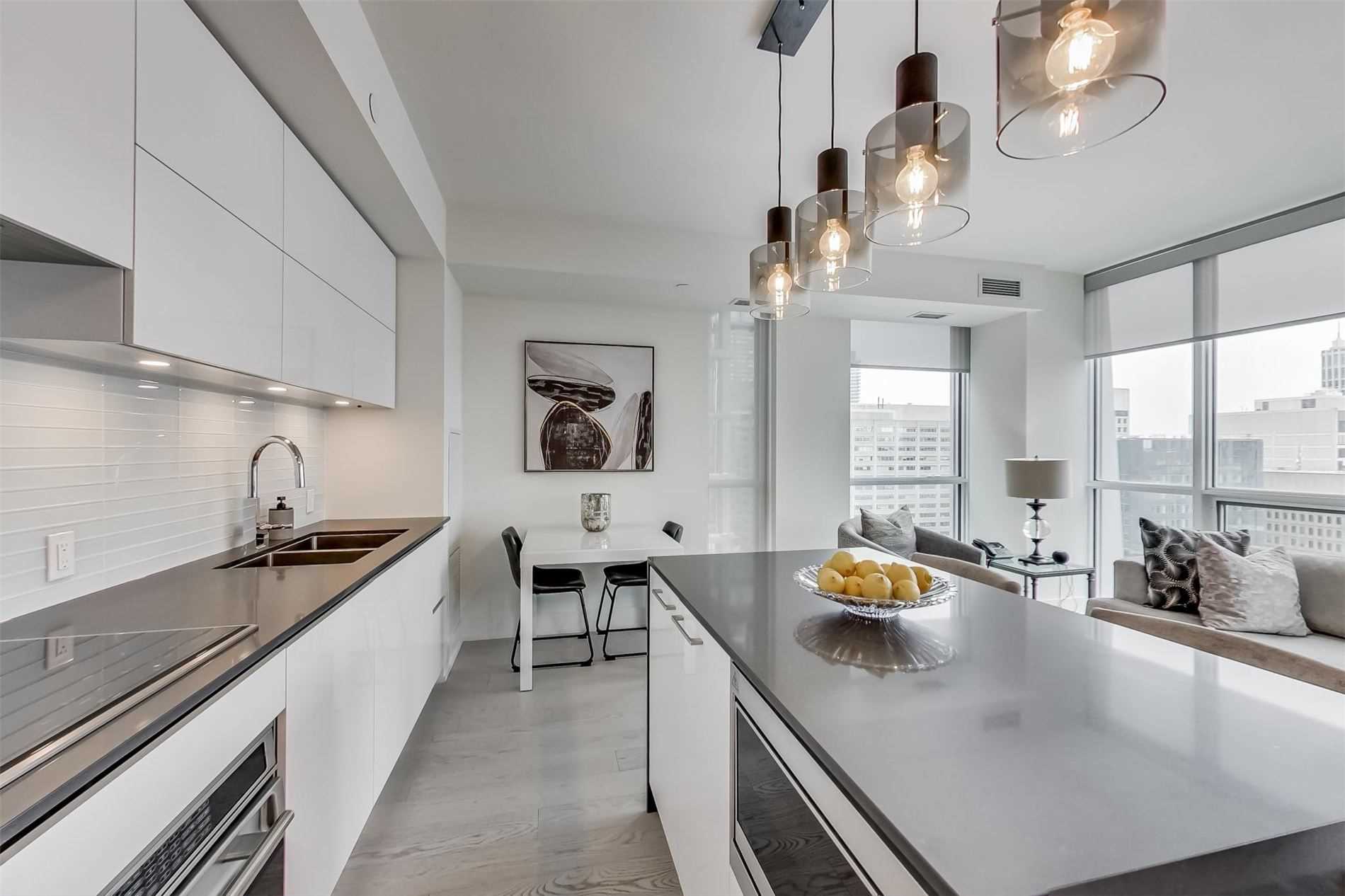 1 Yorkville Ave, #1701