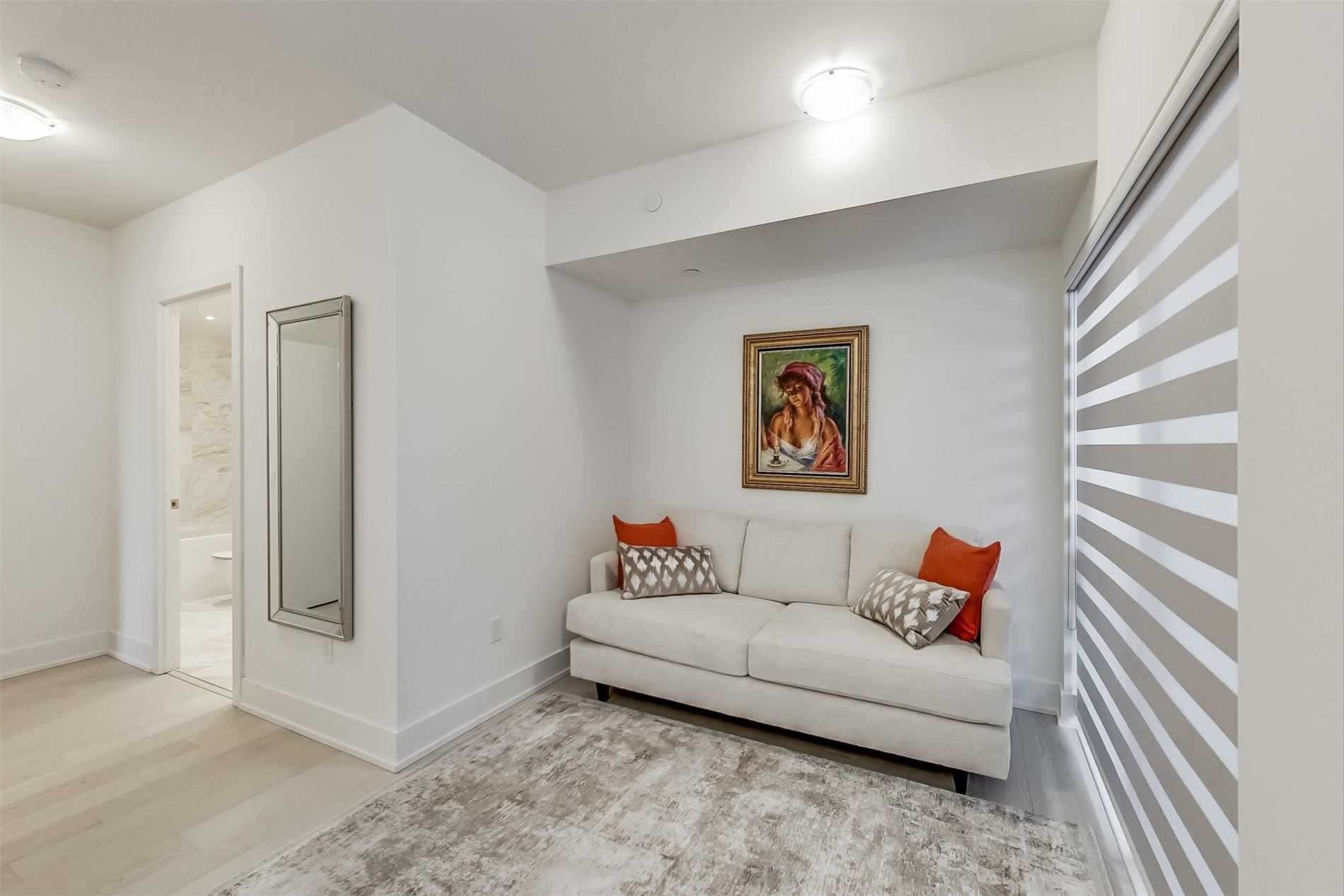 1 Yorkville Ave, #1701