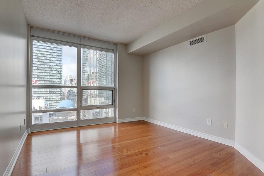 763 Bay St, #2402