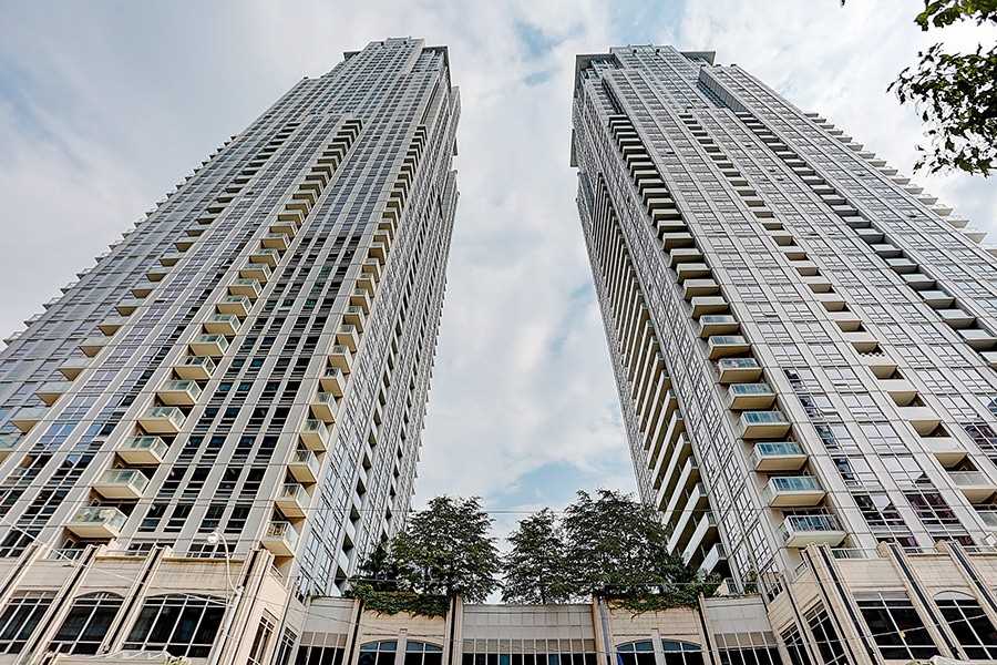 763 Bay St, #2402