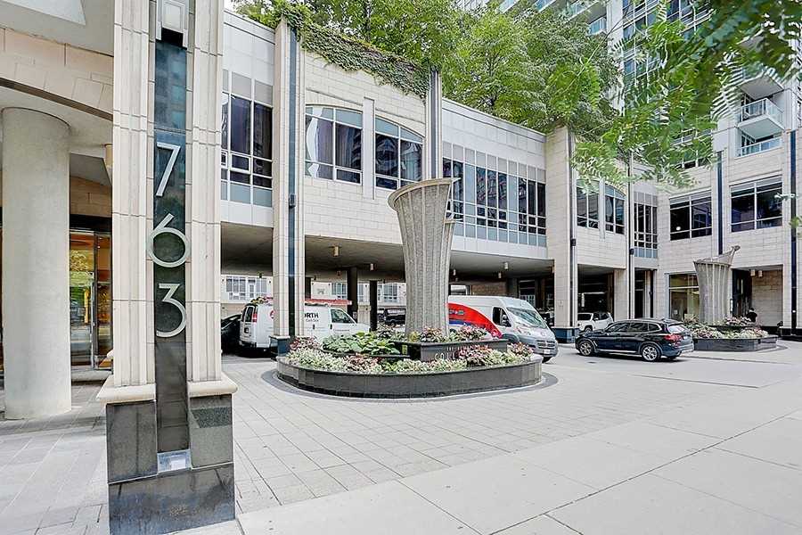 763 Bay St, #2402