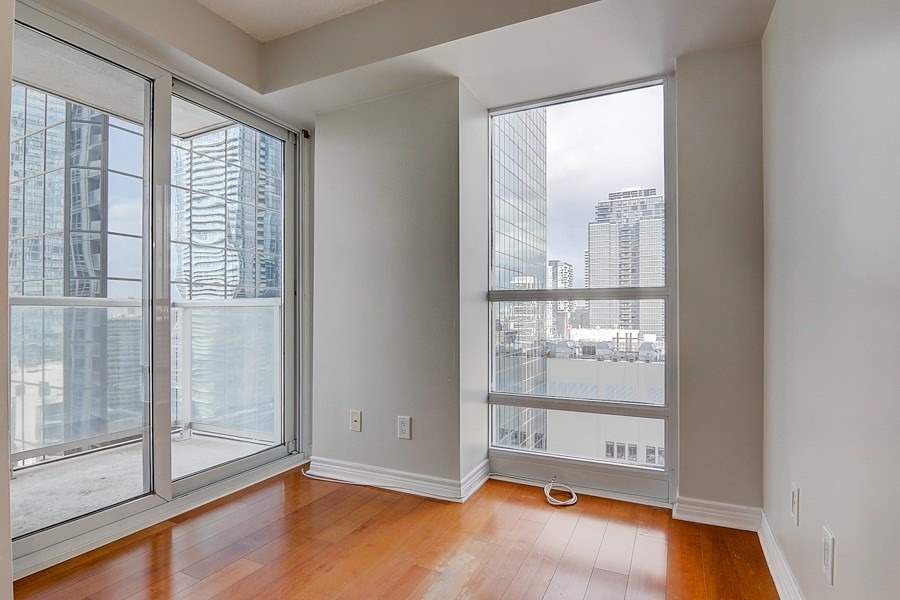 763 Bay St, #2402