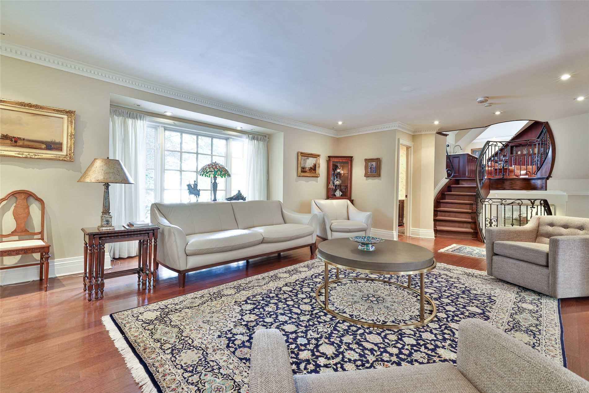 19 Forest Glen Cres