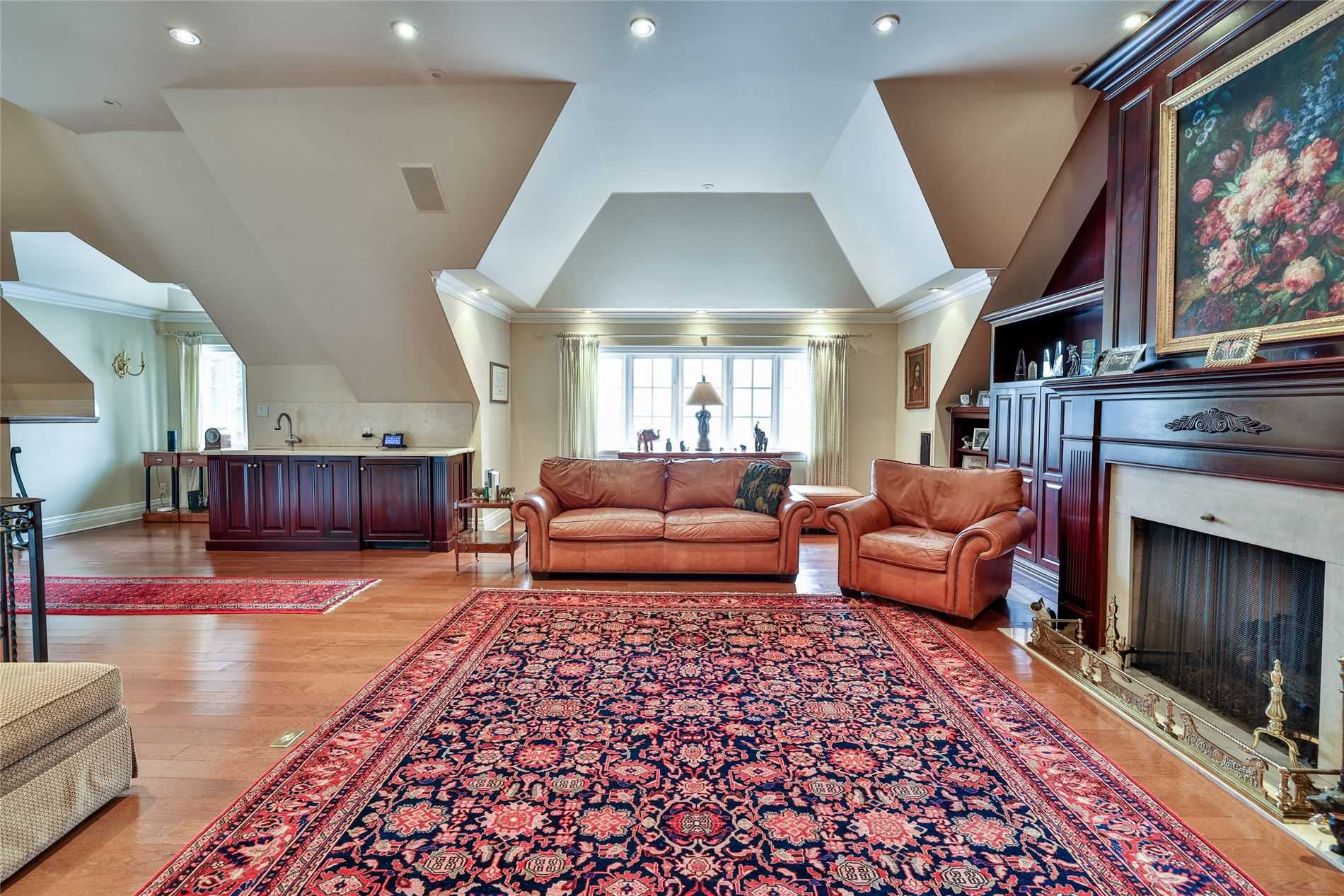 19 Forest Glen Cres