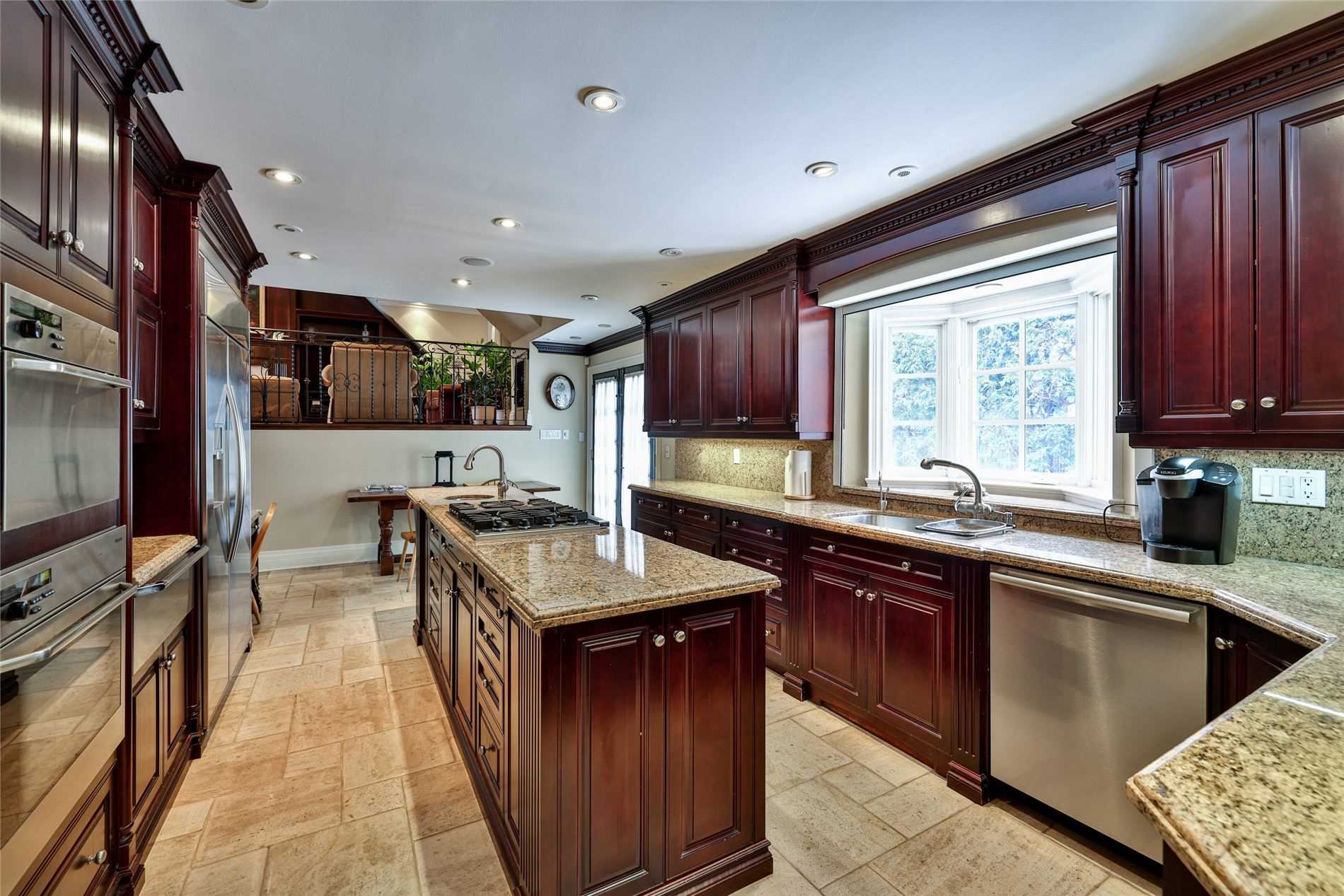 19 Forest Glen Cres